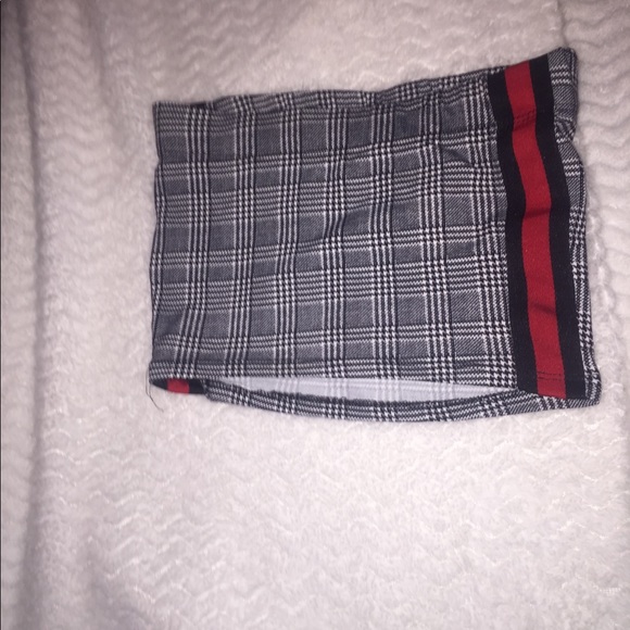 Crop top - Picture 1 of 1